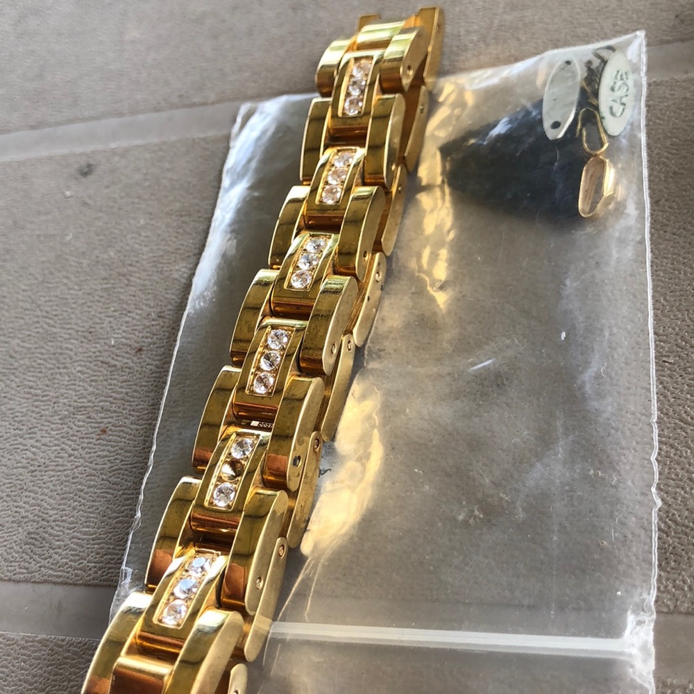 Diamond wrist band